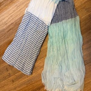 Beautiful, soft Orvis Scarf